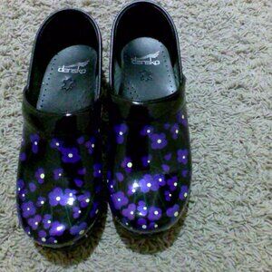 Flower shoes (GREAT CONDITION)
